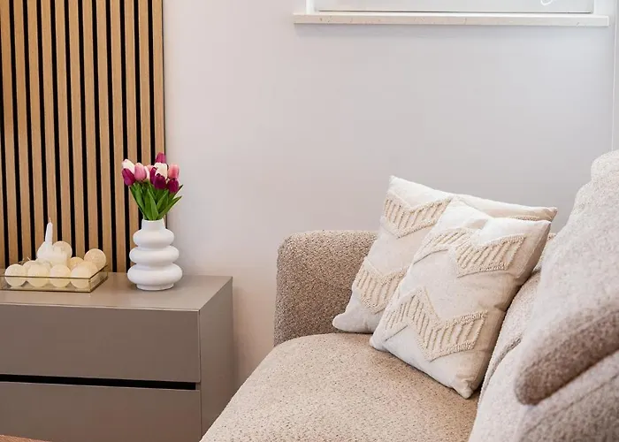 S5 By Belmont Realty Apartment *