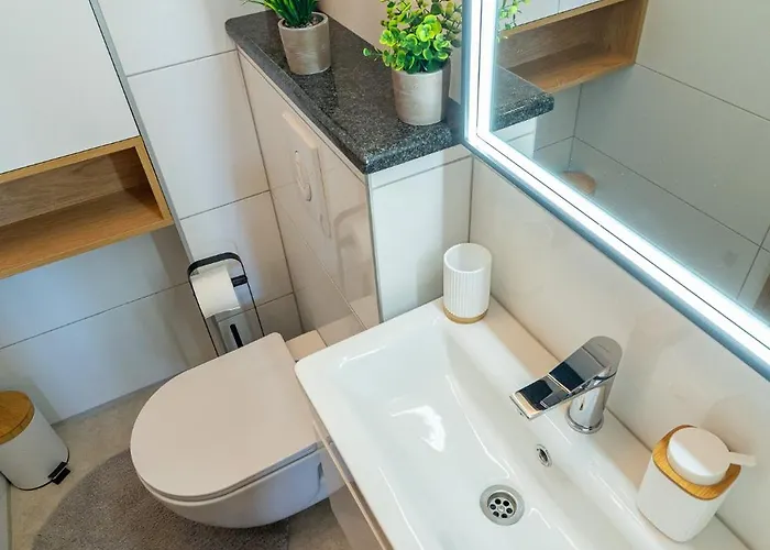 S5 By Belmont Realty Apartment