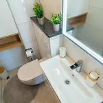 S5 By Belmont Realty Appartement