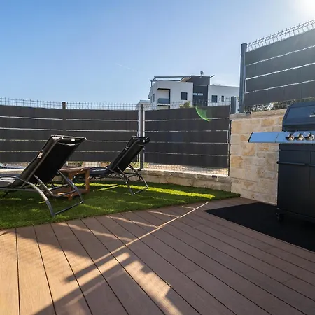 S5 By Belmont Realty Apartment *